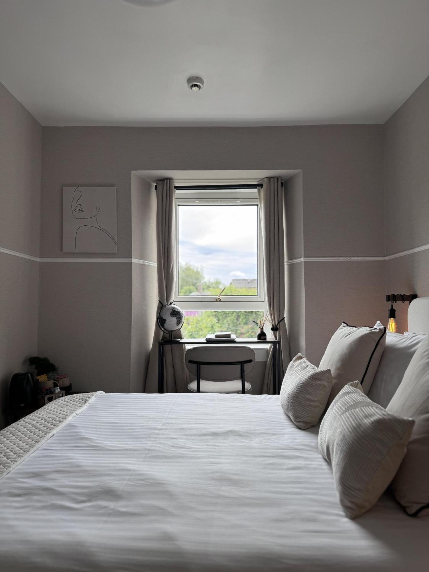The Glendevon Hotel Auchterarder Buitenkant foto
